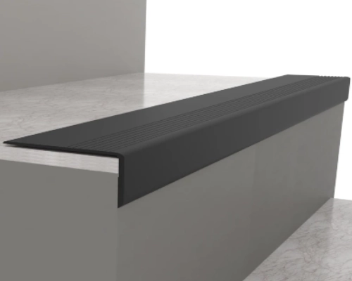 Kaydırmaz merdiven köşebenti